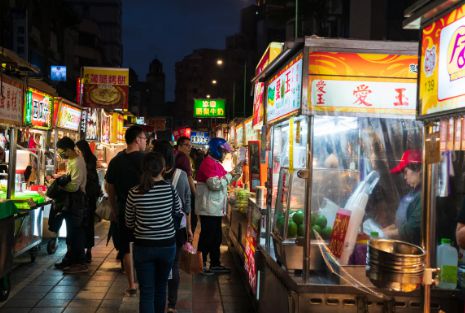 顺义夜市繁华盛景，夜经济的魅力与活力探索